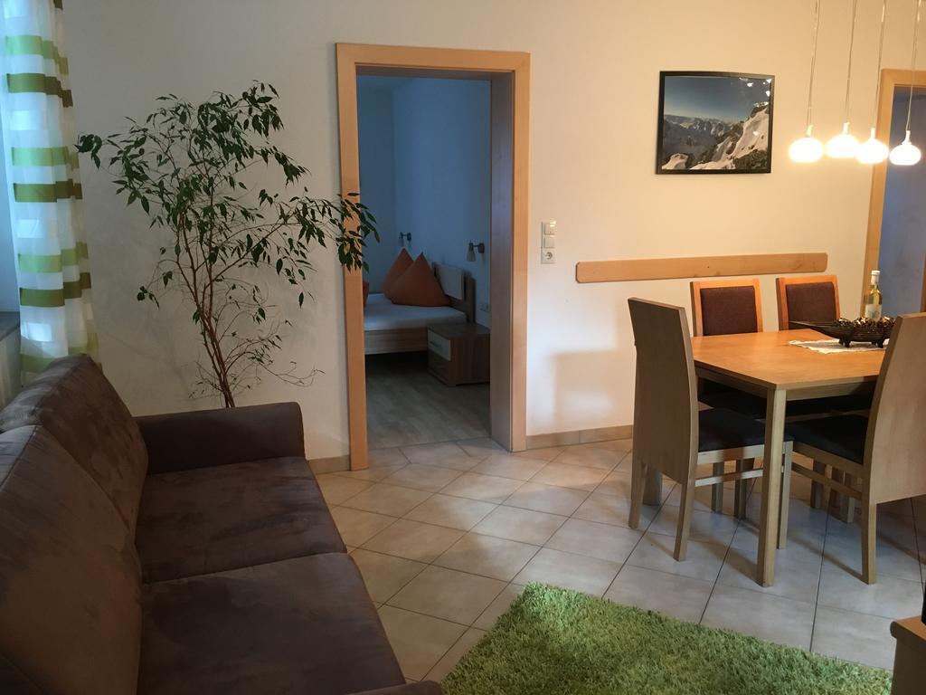 Ferienwohnung Holzknecht 제르젠스 외부 사진